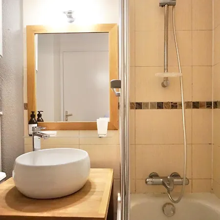 Evasion - 100m De La - Parking Apartment *